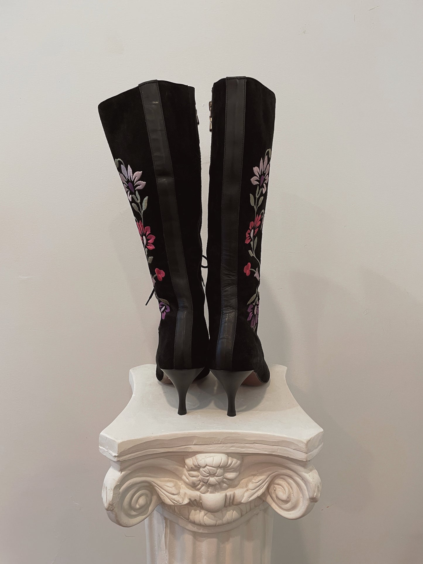 Y2K Donald J Pliner Lace Up Boots