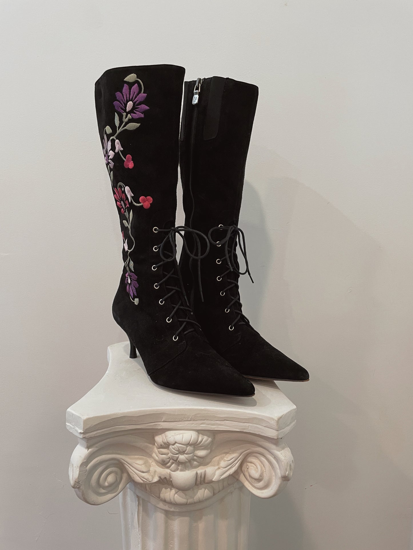 Y2K Donald J Pliner Lace Up Boots