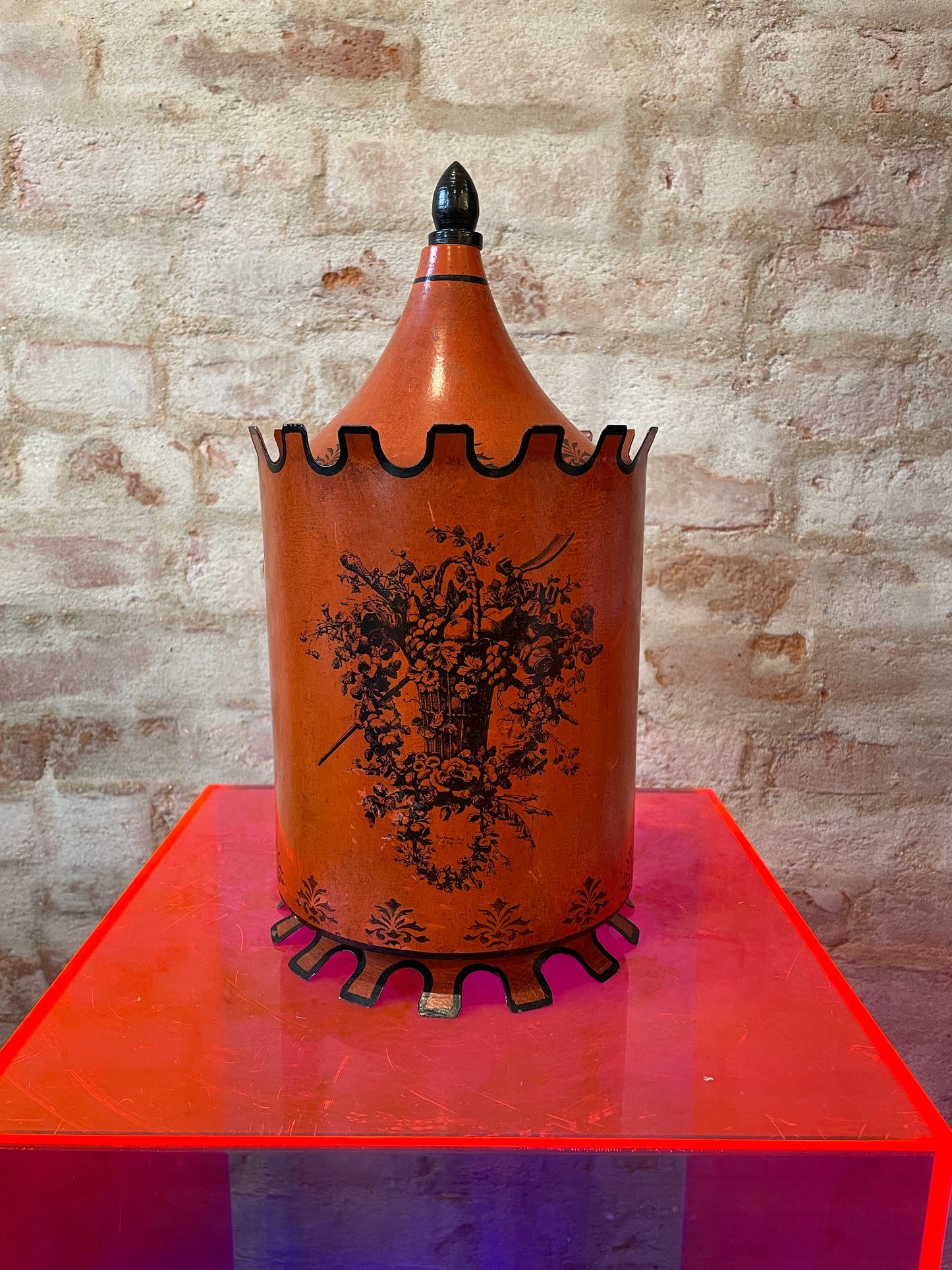 Italian Toleware Metal Footed Urn